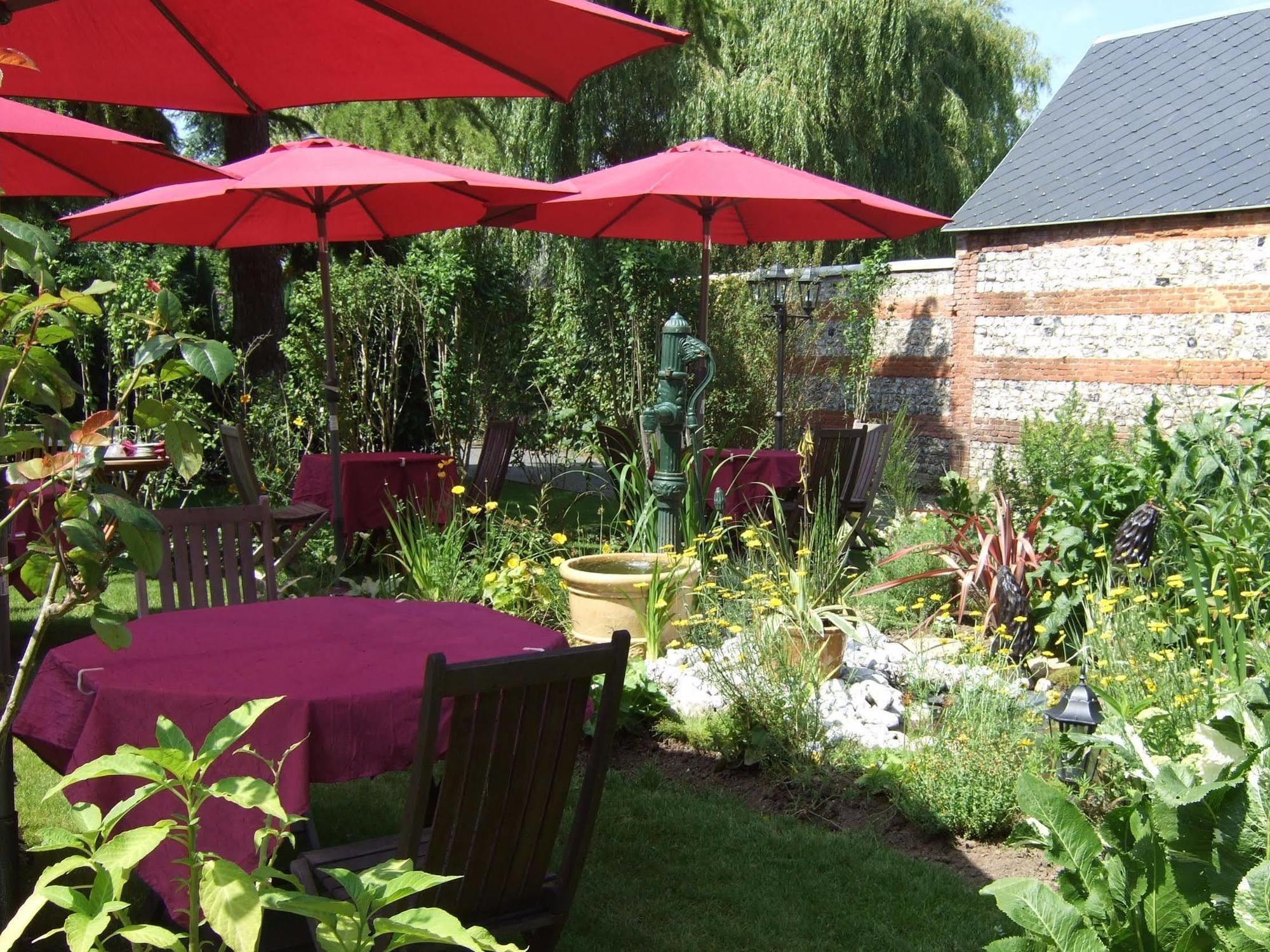 Le Relais Des Dalles - Hotel & Restaurant Сассео-ле-Мокондюи Экстерьер фото